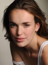 Elizabeth Henstridge