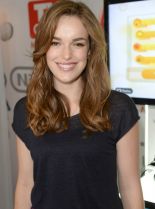 Elizabeth Henstridge