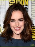 Elizabeth Henstridge