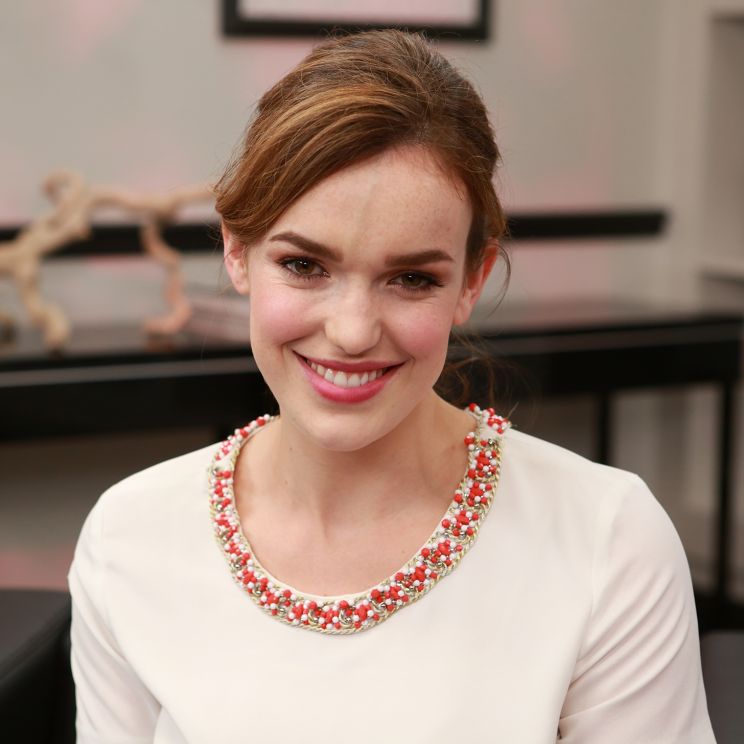 Elizabeth Henstridge