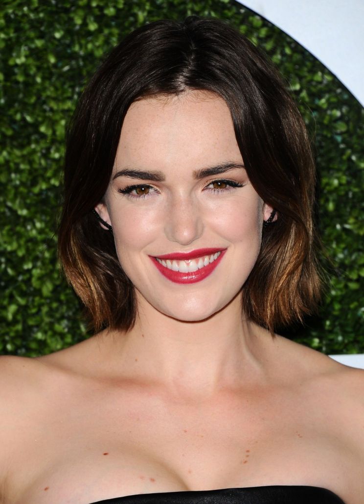 Elizabeth Henstridge