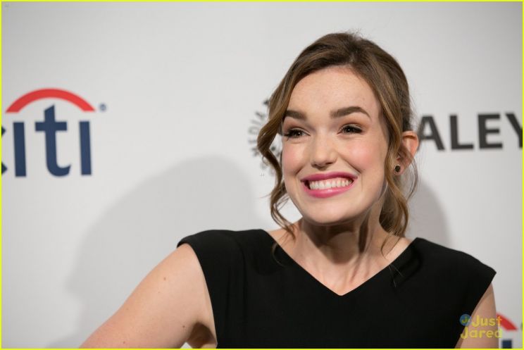 Elizabeth Henstridge