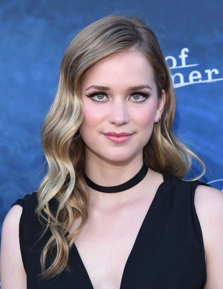 Elizabeth Lail