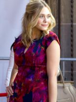 Elizabeth Olsen #8125 picture (Portrait Medium)