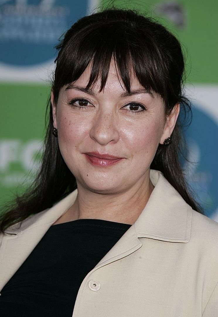 Elizabeth Peña.