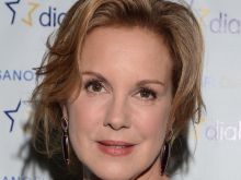 Elizabeth Perkins