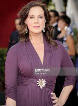 Elizabeth Perkins