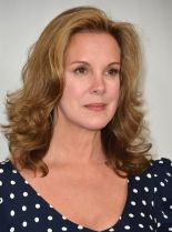 Elizabeth Perkins #90820 picture (Portrait Medium)