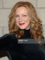 Elizabeth Perkins