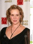 Elizabeth Perkins