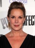 Elizabeth Perkins