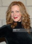 Elizabeth Perkins