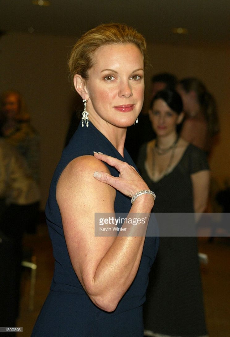 Elizabeth Perkins