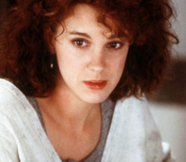 Elizabeth Perkins