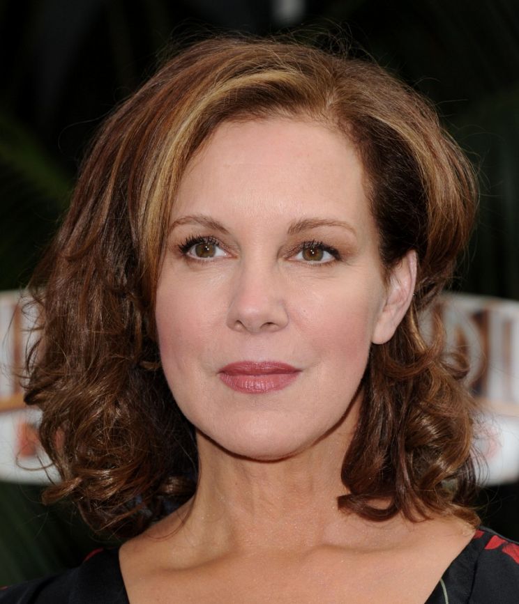 Elizabeth Perkins