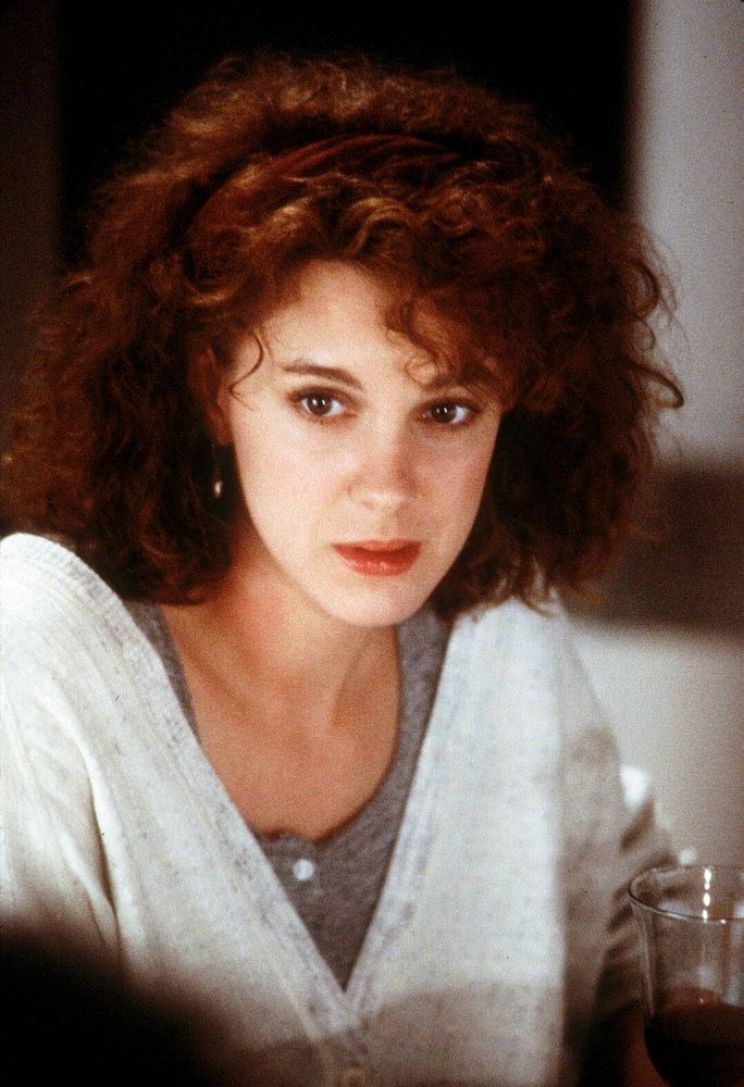 Elizabeth Perkins