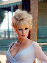 Elke Sommer