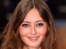 Ella Purnell #39672 picture (Landscape Medium)