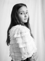 Ella Purnell photo
