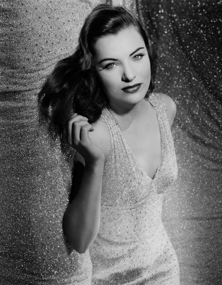 Ella Raines