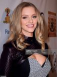 Elle Evans