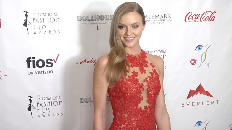 Elle Evans