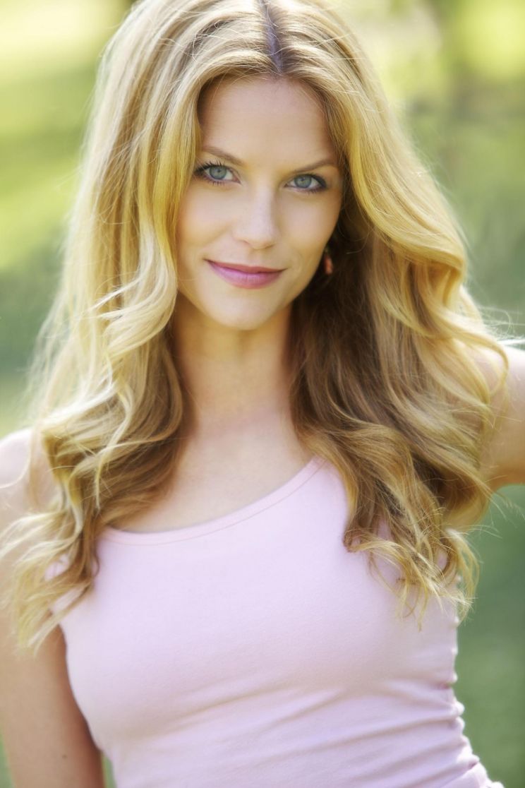 Ellen Hollman