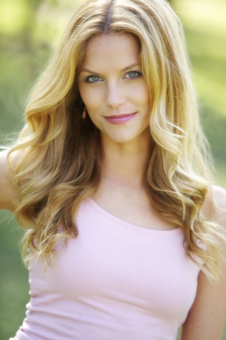Ellen Hollman