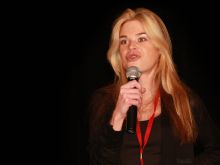 Ellen Muth photo