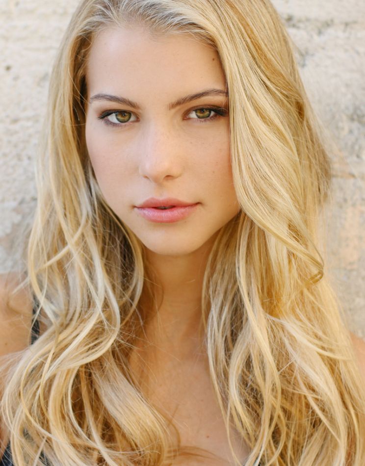 Ellen Woglom