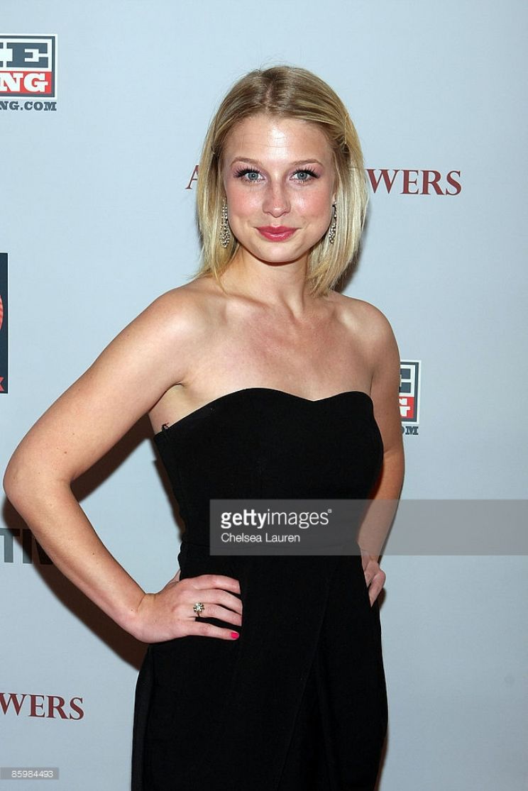 Ellen Woglom