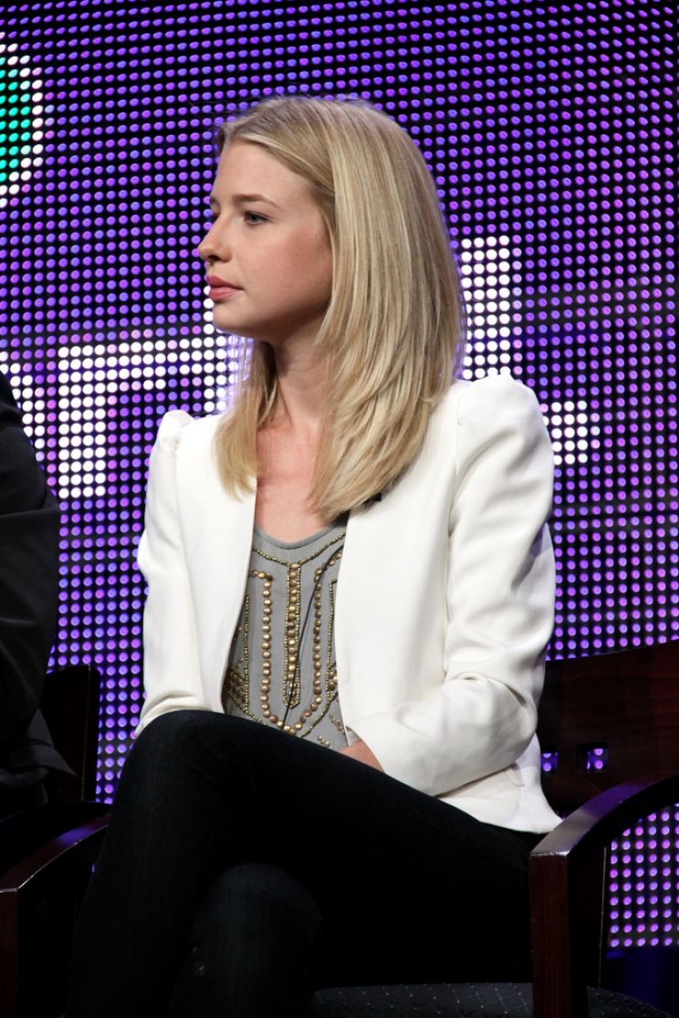 Ellen Woglom