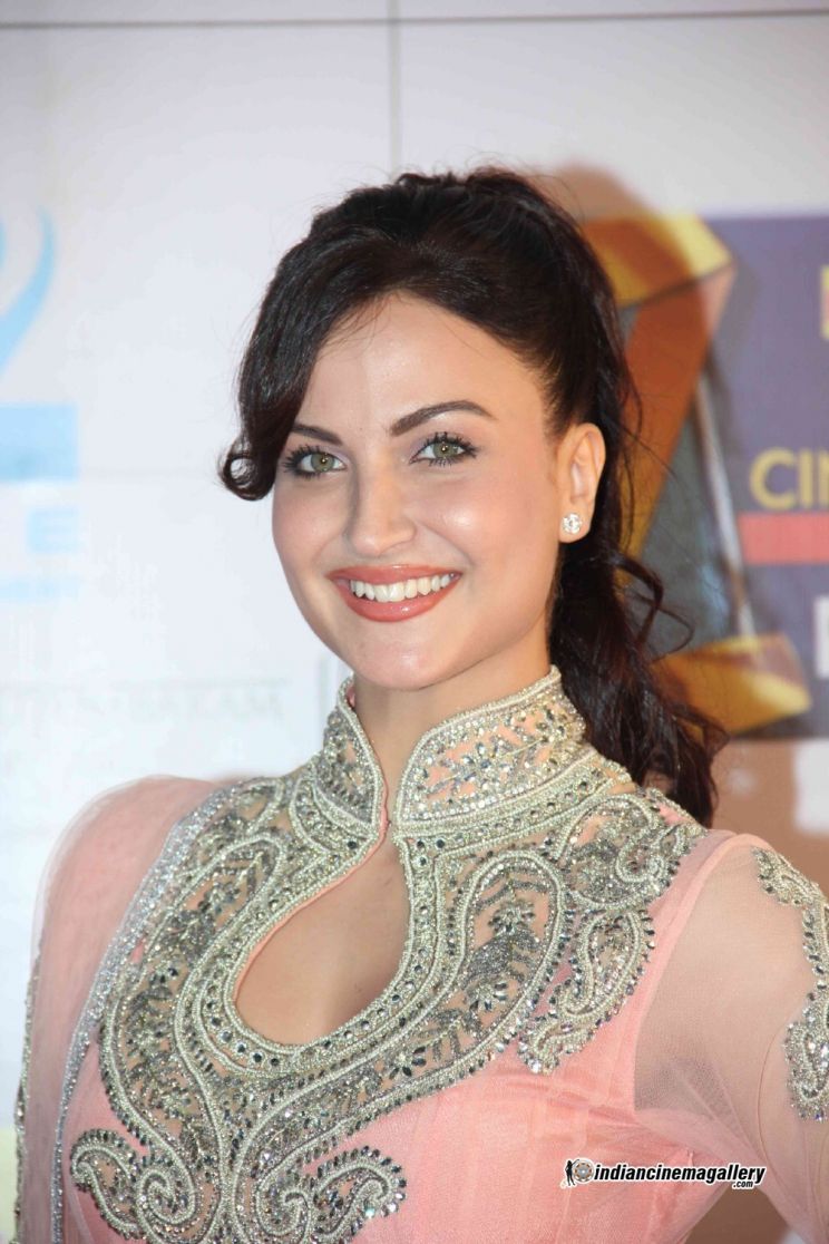 Elli Avram