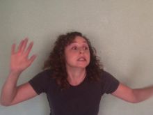 Ellie Araiza photo