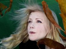 Ellie Harrison photo