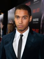 Elliot Knight