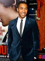 Elliot Knight photo