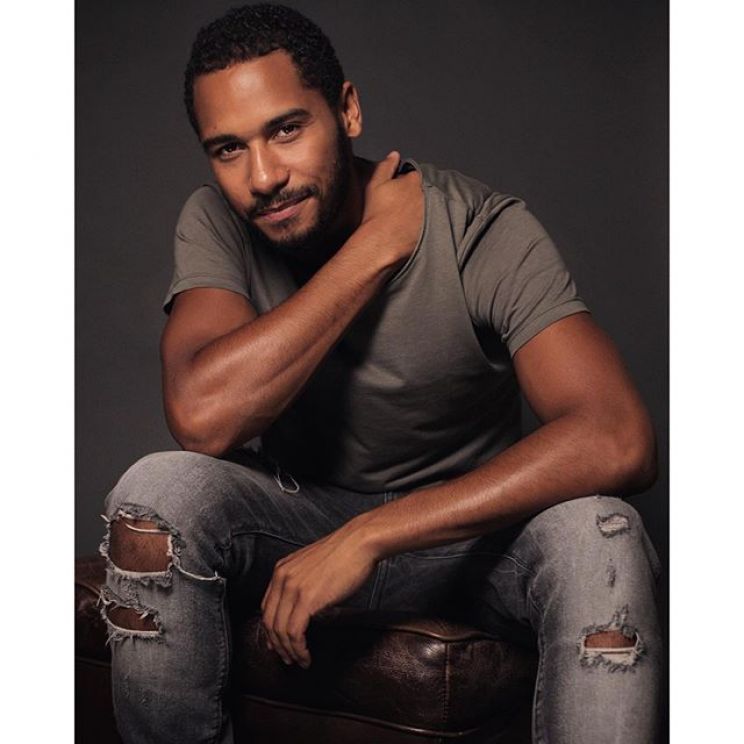 Elliot Knight