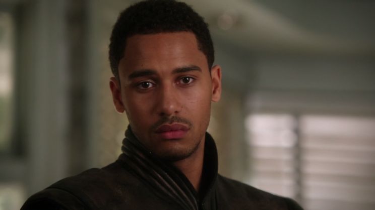 Elliot Knight