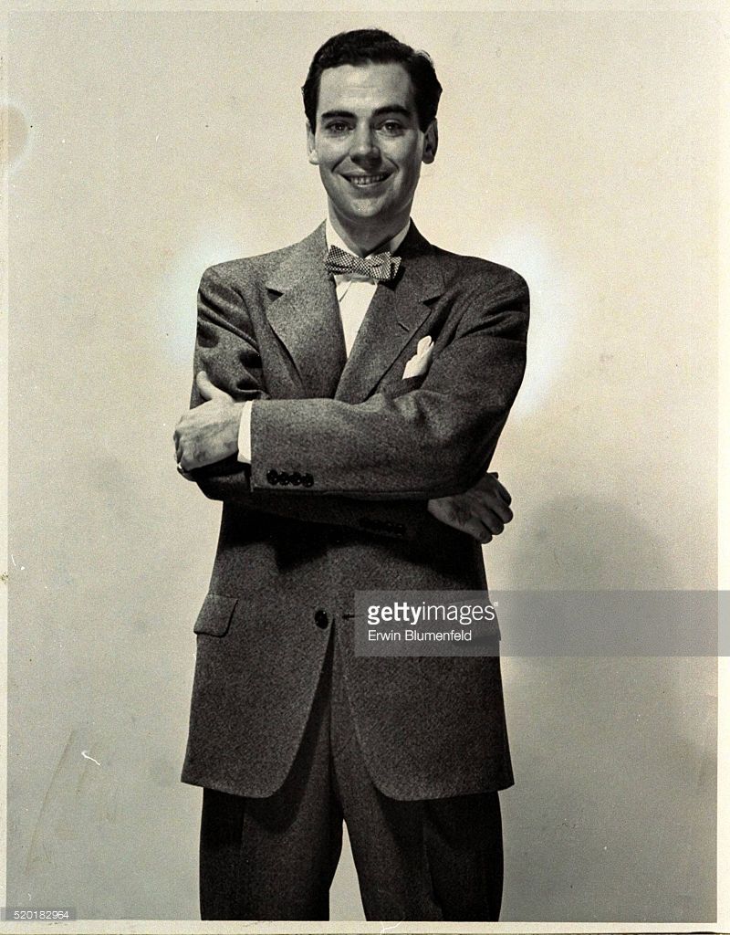 Pictures of Elliott Reid