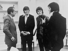 Elvis & Nixon