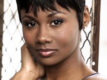 Emayatzy Corinealdi