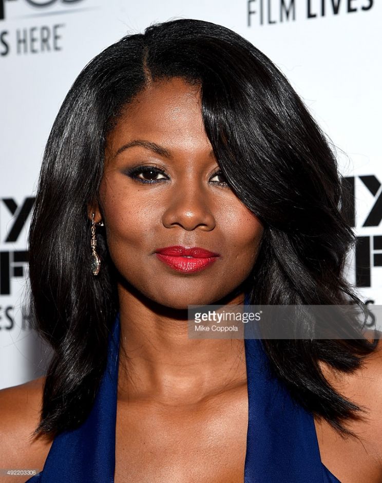 Emayatzy Corinealdi