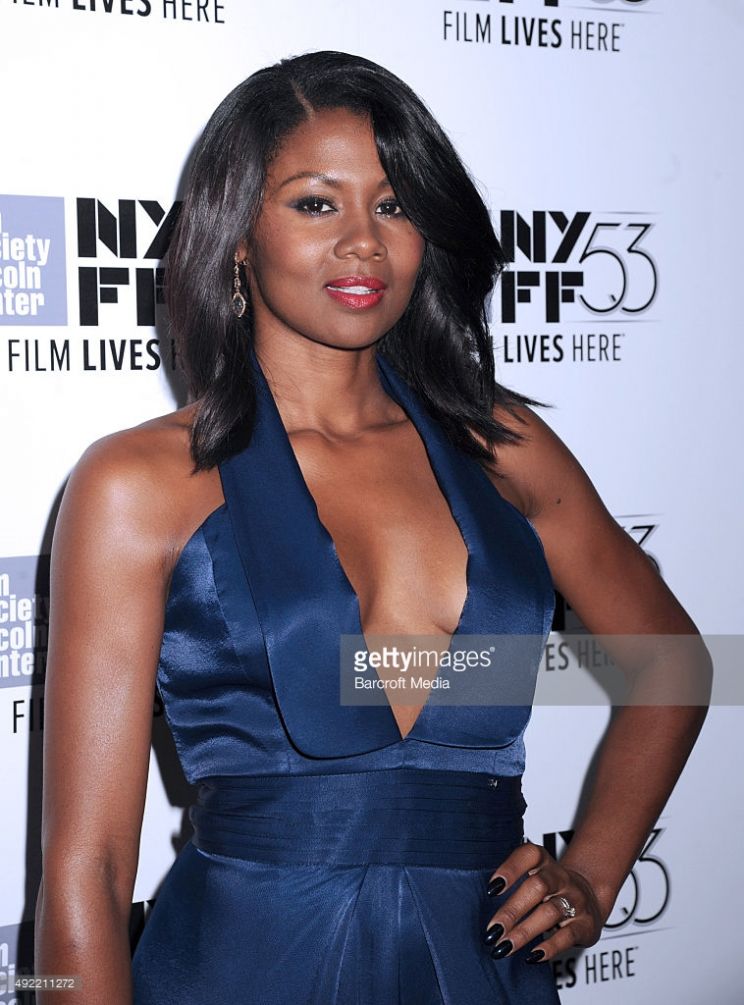 Emayatzy Corinealdi