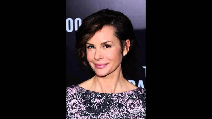 Embeth Davidtz