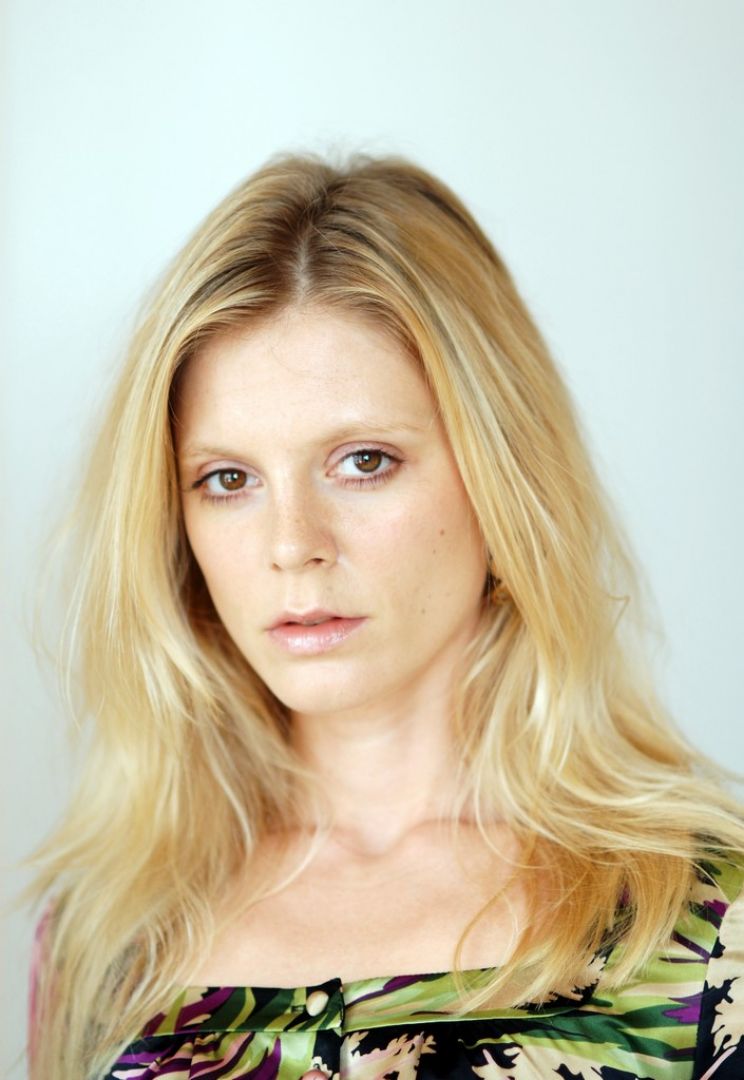 Emilia Fox