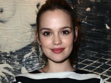 Emilia Schüle