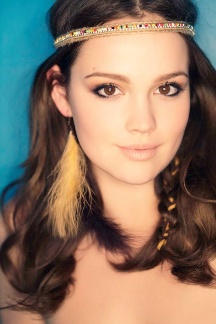 Emilia Schüle