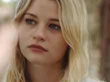 Emilie de Ravin