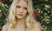 Emilie de Ravin